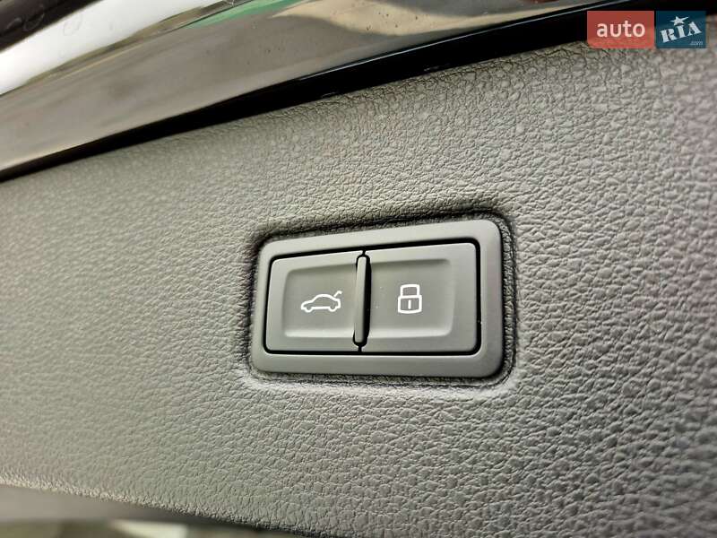 Позашляховик / Кросовер Audi Q7 2024 в Києві