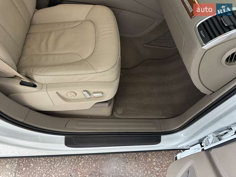 Внедорожник / Кроссовер Audi Q7 2015 в Тернополе