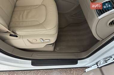 Внедорожник / Кроссовер Audi Q7 2015 в 