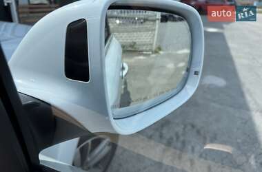 Внедорожник / Кроссовер Audi Q7 2015 в 