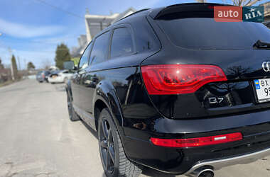 Внедорожник / Кроссовер Audi Q7 2014 в 