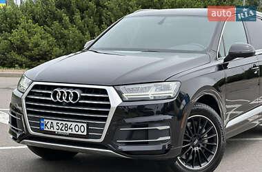Внедорожник / Кроссовер Audi Q7 2017 в 