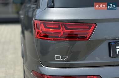 Внедорожник / Кроссовер Audi Q7 2019 в 