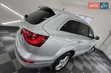 Позашляховик / Кросовер Audi Q7 2013 в 