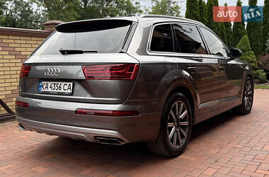 Внедорожник / Кроссовер Audi Q7 2017 в 