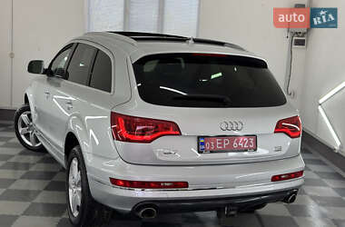 Позашляховик / Кросовер Audi Q7 2013 в 