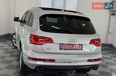 Позашляховик / Кросовер Audi Q7 2013 в 