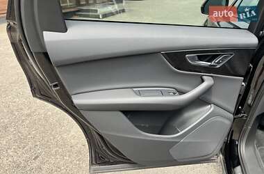Внедорожник / Кроссовер Audi Q7 2019 в 
