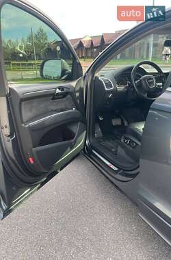 Позашляховик / Кросовер Audi Q7 2009 в 