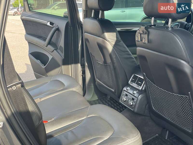 Позашляховик / Кросовер Audi Q7 2009 в Києві