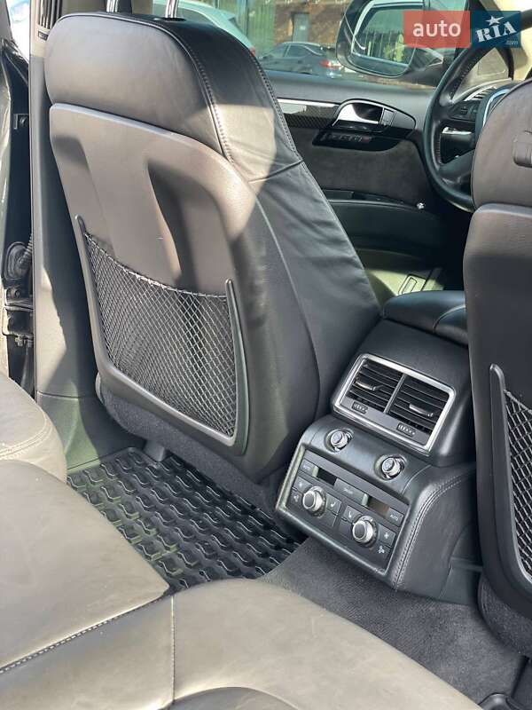 Позашляховик / Кросовер Audi Q7 2009 в Києві
