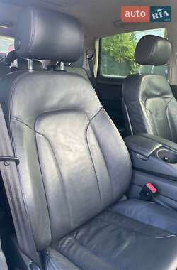Позашляховик / Кросовер Audi Q7 2009 в 