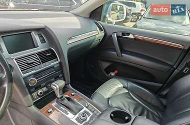 Внедорожник / Кроссовер Audi Q7 2010 в 