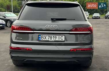 Внедорожник / Кроссовер Audi Q7 2020 в 