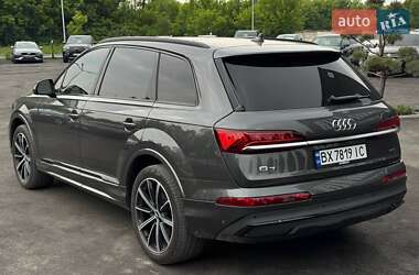 Внедорожник / Кроссовер Audi Q7 2020 в 