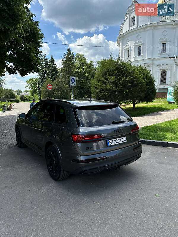 Внедорожник / Кроссовер Audi Q7 2020 в Полтаве
