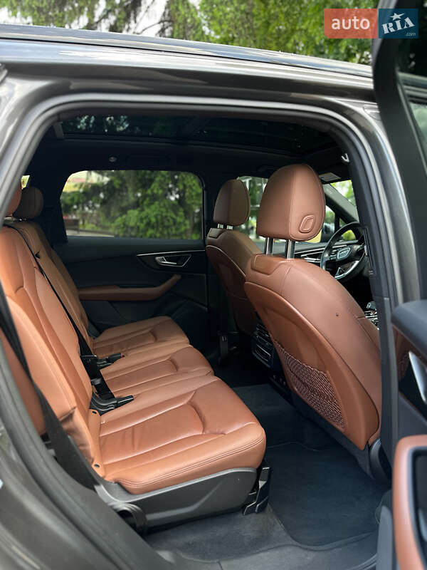 Внедорожник / Кроссовер Audi Q7 2020 в Полтаве