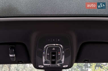 Позашляховик / Кросовер Audi Q7 2015 в 