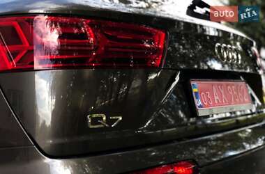 Внедорожник / Кроссовер Audi Q7 2016 в 