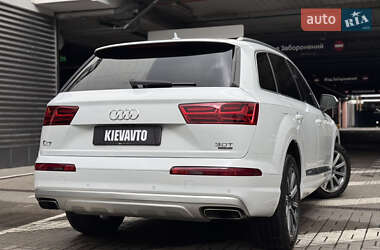 Внедорожник / Кроссовер Audi Q7 2018 в 
