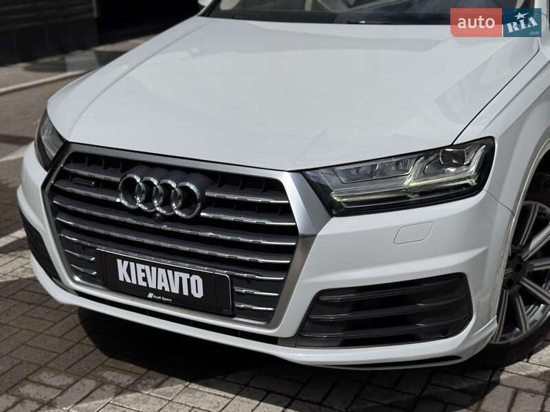 Внедорожник / Кроссовер Audi Q7 2018 в Киеве