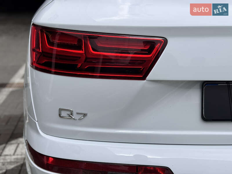 Внедорожник / Кроссовер Audi Q7 2018 в Киеве