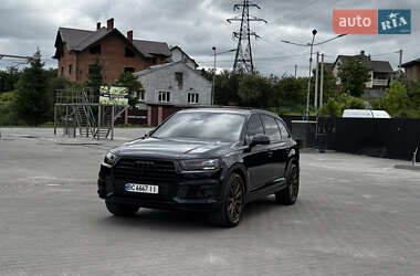 Внедорожник / Кроссовер Audi Q7 2016 в 