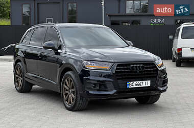 Внедорожник / Кроссовер Audi Q7 2016 в 
