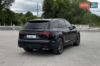 Внедорожник / Кроссовер Audi Q7 2016 в 