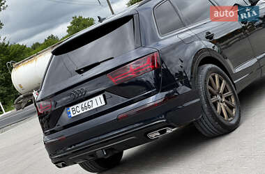 Внедорожник / Кроссовер Audi Q7 2016 в 