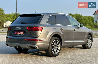 Внедорожник / Кроссовер Audi Q7 2017 в 