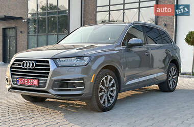 Внедорожник / Кроссовер Audi Q7 2017 в 