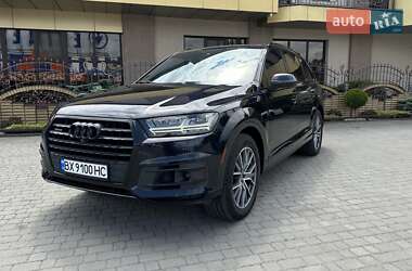 Внедорожник / Кроссовер Audi Q7 2016 в 
