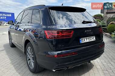 Внедорожник / Кроссовер Audi Q7 2016 в 