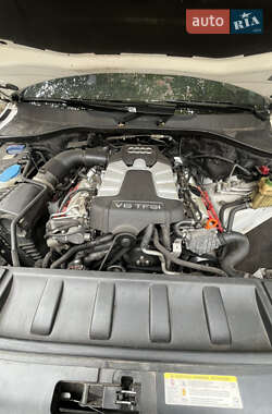 Внедорожник / Кроссовер Audi Q7 2011 в 