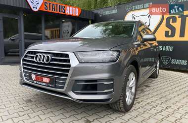 Внедорожник / Кроссовер Audi Q7 2015 в 