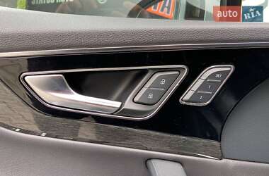 Внедорожник / Кроссовер Audi Q7 2015 в 