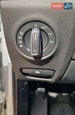 Позашляховик / Кросовер Audi Q7 2012 в 