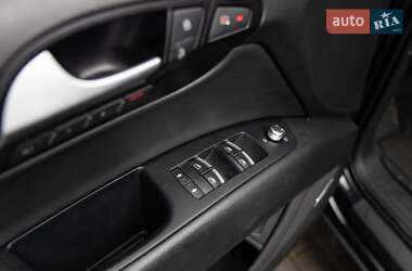 Внедорожник / Кроссовер Audi Q7 2015 в 