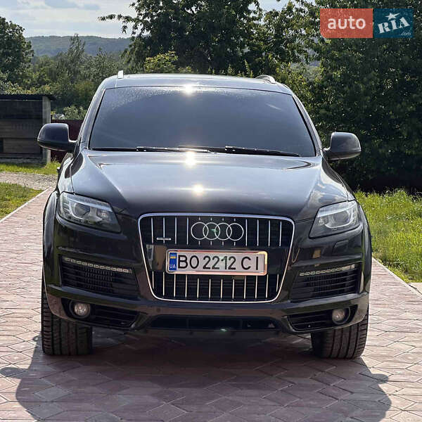 Внедорожник / Кроссовер Audi Q7 2010 в 