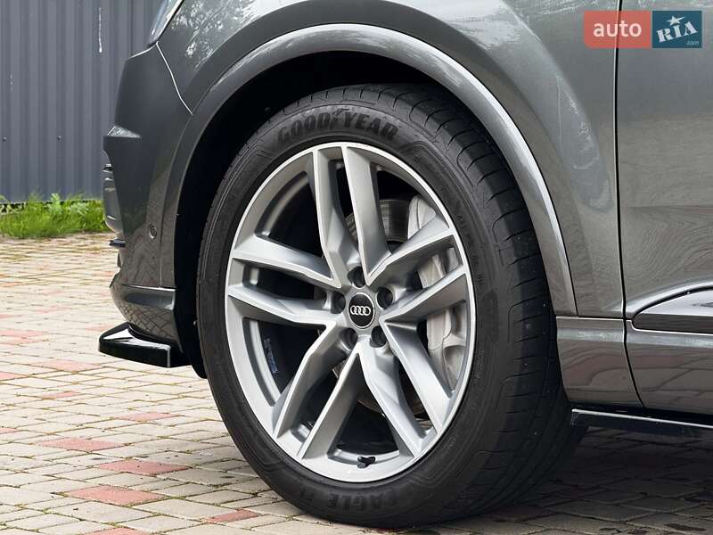 Внедорожник / Кроссовер Audi Q7 2019 в Луцке