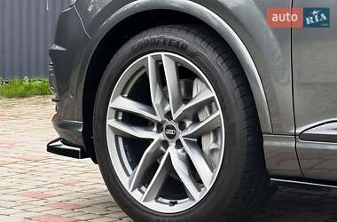 Позашляховик / Кросовер Audi Q7 2019 в 