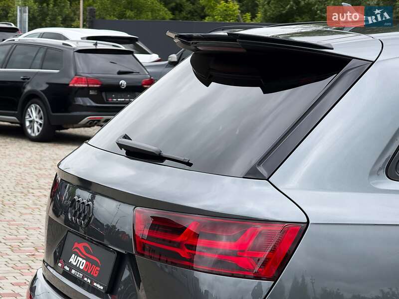 Внедорожник / Кроссовер Audi Q7 2019 в Луцке