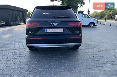 Внедорожник / Кроссовер Audi Q7 2018 в 