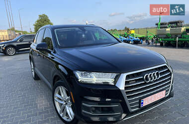 Внедорожник / Кроссовер Audi Q7 2018 в 