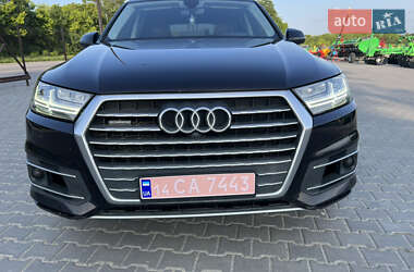 Внедорожник / Кроссовер Audi Q7 2018 в 