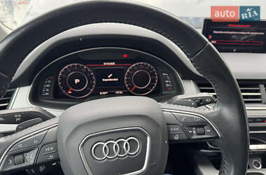 Внедорожник / Кроссовер Audi Q7 2018 в 