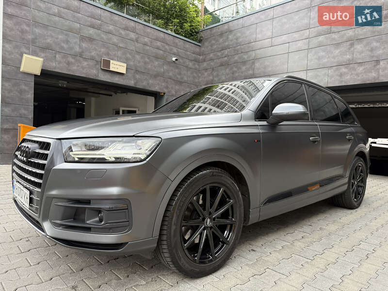 Внедорожник / Кроссовер Audi Q7 2016 в Киеве