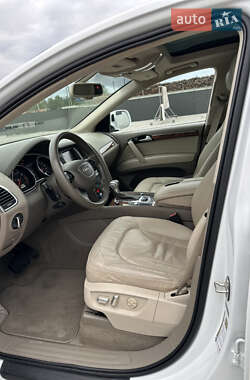 Внедорожник / Кроссовер Audi Q7 2014 в 