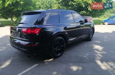 Внедорожник / Кроссовер Audi Q7 2017 в 